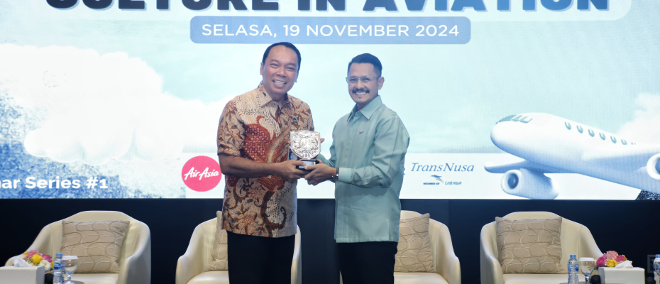 Gelar Seminar Budaya Keselamatan Penerbangan, Rivan A. Purwantono Tekankan Pentingnya Kesadaran Kolektif Keselamatan Transportasi Udara 