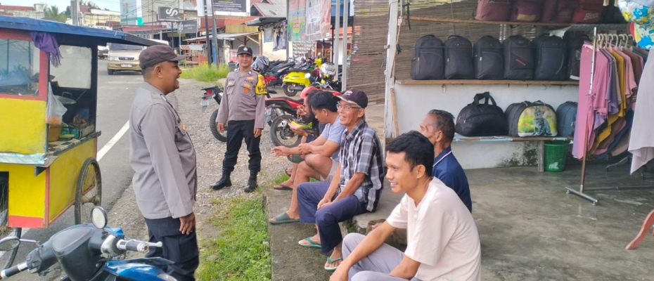 Polsek Seluma Timur Adakan Jumat Curhat untuk Serap Aspirasi Warga Pasar Tais