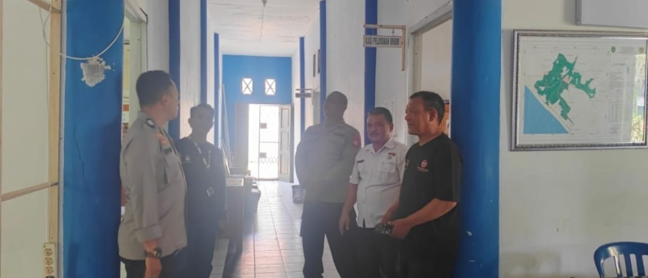 Polsek Ratu Samban Monitoring dan Pemantauan Gudang Penyimpanan Logistik Pemilu 2024 di Kecamatan Ratu Samban