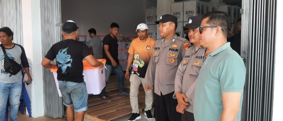 Polres Bengkulu Utara Amankan Gudang Logistik dan Bawaslu Pasca Pemungutan Suara Antisipasi Gangguan Kamtibmas