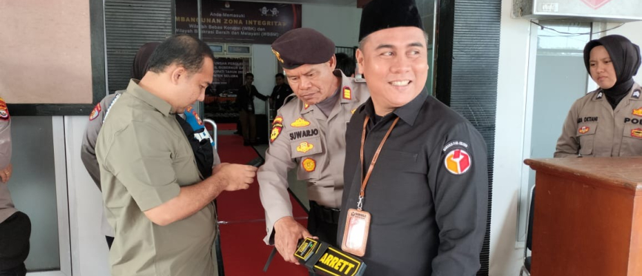 Polres Seluma Pengamanan Ketat pada Rapat Pleno Rekapitulasi Pilkada 2024