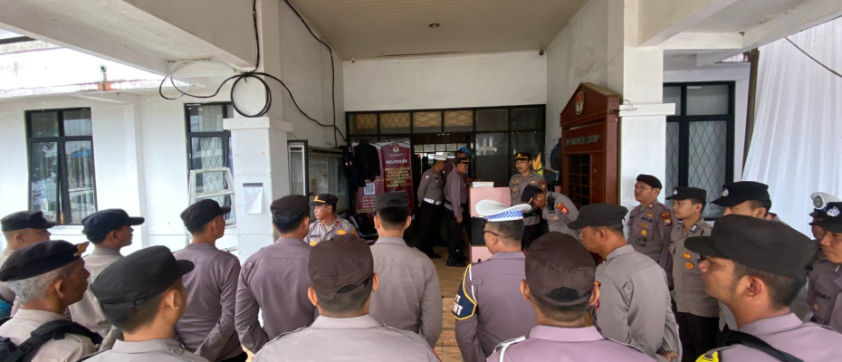 Pastikan Pengamanan, Wakapolres Lebong Hadiri Rapat Pleno Terbuka Rekapitulasi Hasil Penghitungan Perolehan Suara Pilkada