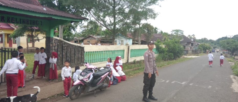 Polsek Kotapadang Gelar Pengaturan Strong Point di Titik Rawan Laka Lantas