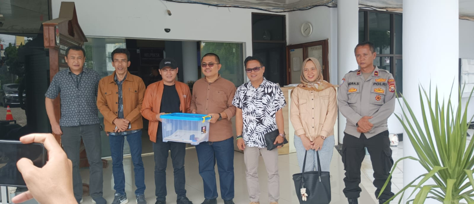 Polres Lebong Laksanakan Pengawalan dan Pengamanan Pergeseran Formulir Model D Hasil Pleno KPU Lebong, ke KPU Provinsi