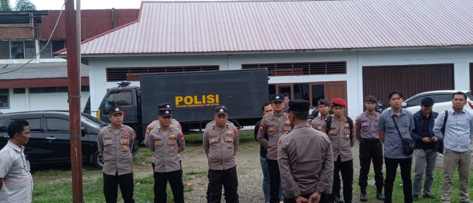 Polres Bengkulu Selatan Perketat Pengamanan Kantor KPU, Tambah Personel untuk Jaga Stabilitas Pasca Pilkada 2024