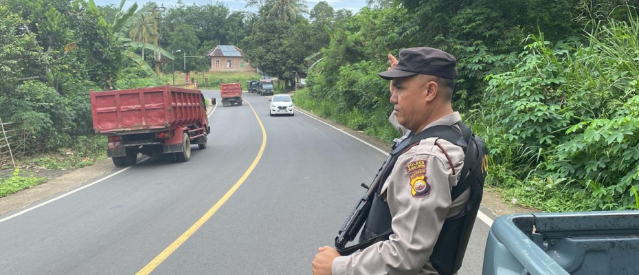 Polsek Padang Ulak Tanding Gelar Patroli di Jalur Lintas Lubuklinggau-Curup untuk Jaga Keamanan Pengguna Jalan