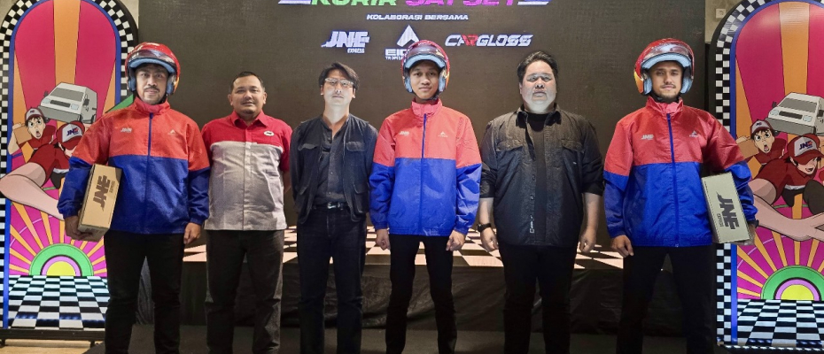 JNE Luncurkan Jaket dan Helm Kolaborasi bersama EIGER Tropical Adventure dan Cargloss Helmets