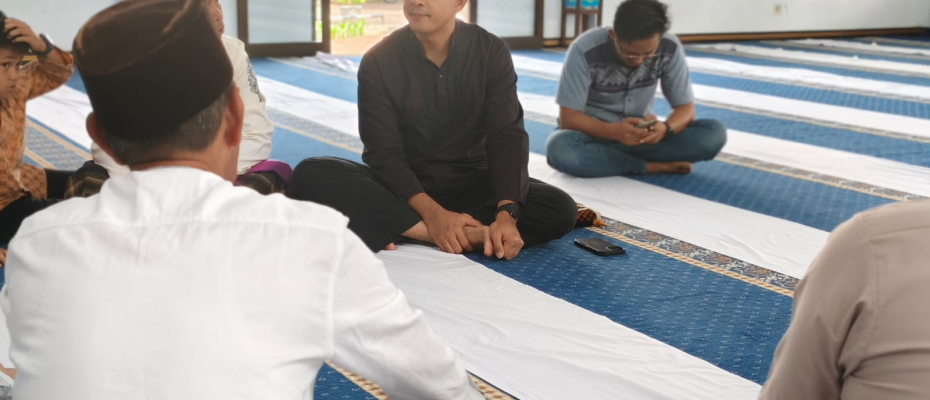 Kapolres Rejang Lebong Jalin Silaturahmi dan Dengarkan Keluhan Warga Melalui Program Jumat Keliling