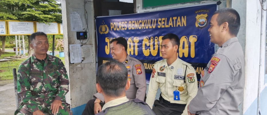 Sat Binmas Polres Bengkulu Selatan Gelar "Jumat Curhat," Solusi Aspirasi Warga