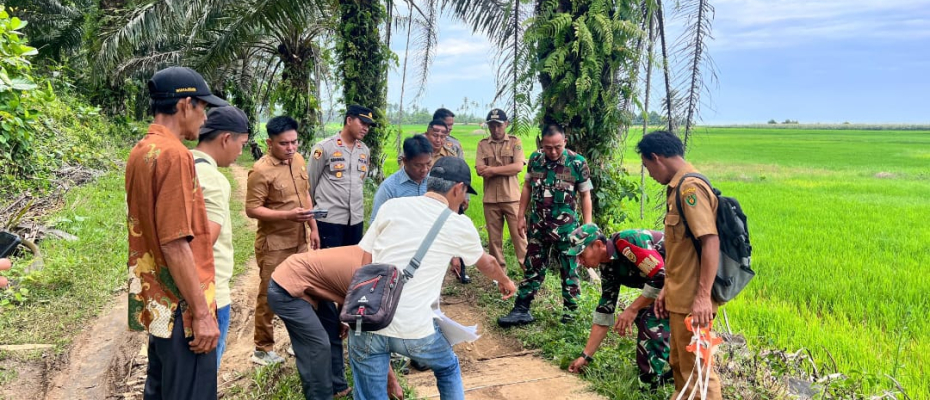 Kapolsek Manna dan Kanit Binmas Polsek Manna Hadiri Sertifikasi Pekerjaan Fisik Tahun 2024 di Desa Ketaping