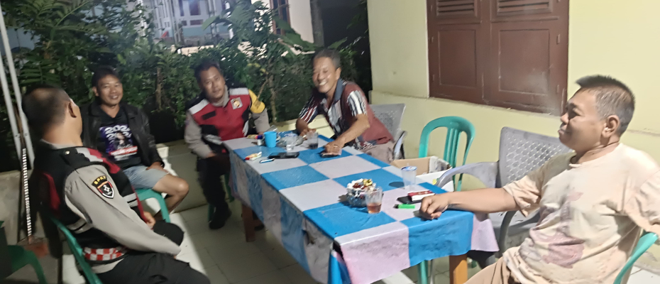 Patroli Dialogis Polsek Seluma Timur Tingkatkan Keamanan dan Kewaspadaan Warga
