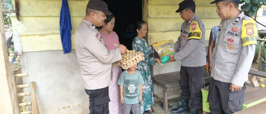 Polsek Kotapadang Gelar Kegiatan Selasa Berbagi, Berikan Bantuan Kepada Warga Desa Durian Mas