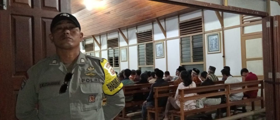 Polsek Sindang Kelingi Laksanakan Pengamanan Ibadah di Gereja Franciscus Asisi